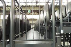Tribüne für Zuschauer (6)
